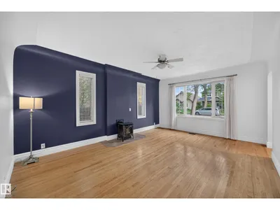 9615 75 AV NW photo 7