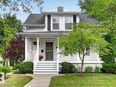 10549 130 ST NW photo 58