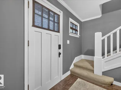 10549 130 ST NW photo 9