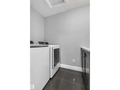 11167 62 AV NW photo 40