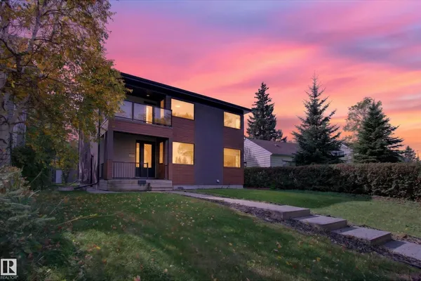 11167 62 AV NW photo 2