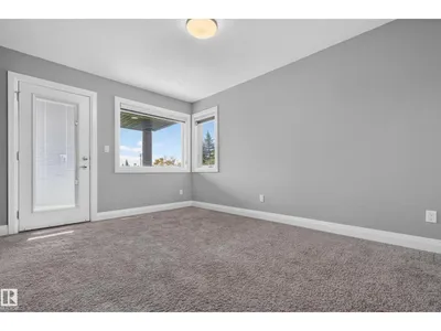 11167 62 AV NW photo 34