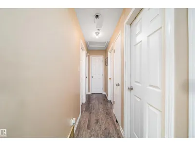 4104 44 ST photo 15