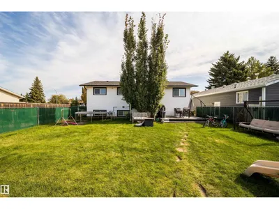 4104 44 ST photo 35
