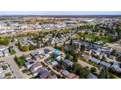 4104 44 ST photo 44