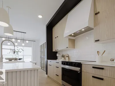 18708 19 AV NW photo 12