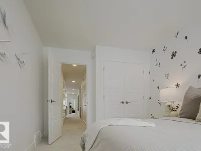18708 19 AV NW photo 58