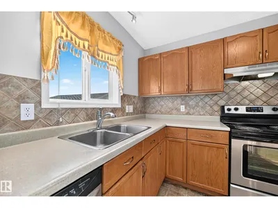80 BIRCHMONT DR photo 13