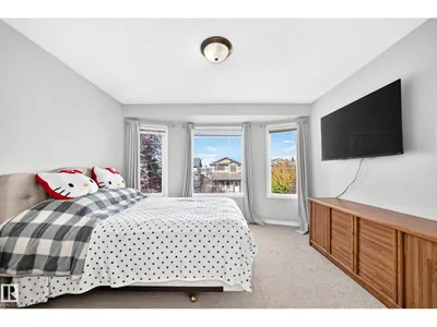 80 BIRCHMONT DR photo 32