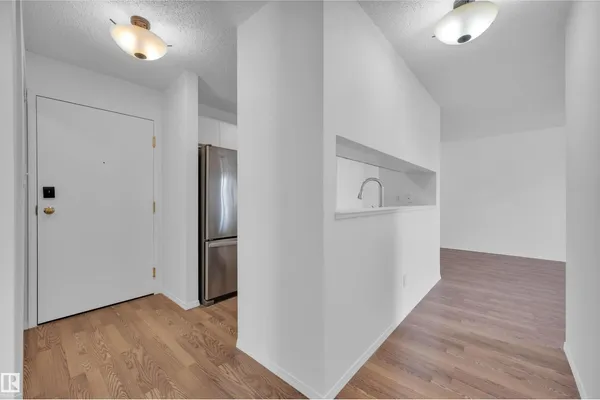 #206 11620 9A AV NW photo 3