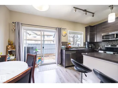 #4 3710 ALLAN DR SW photo 4