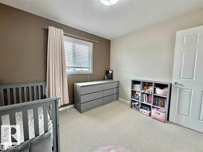 16246 48 ST NW photo 6