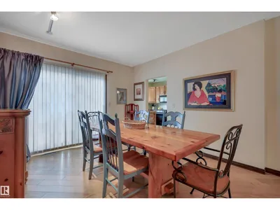 10524 75 AV NW photo 13