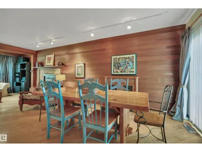 10524 75 AV NW photo 14