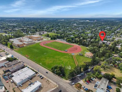 10524 75 AV NW photo 51