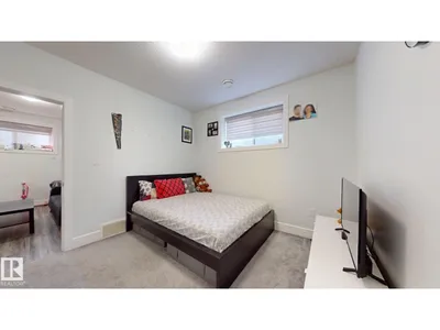 1103 30 ST NW photo 39