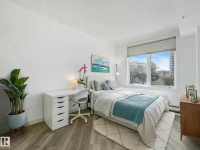 #305 10504 99 AV NW NW photo 4