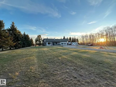 27519 79 AV photo 22