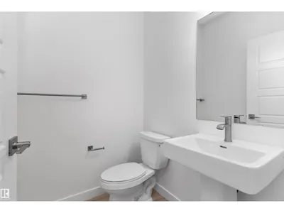 939 18 AV NW photo 4