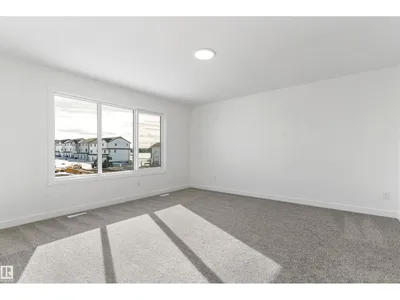 939 18 AV NW photo 38