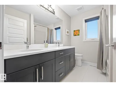 10413 145 ST NW photo 24