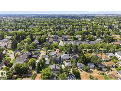10413 145 ST NW photo 48