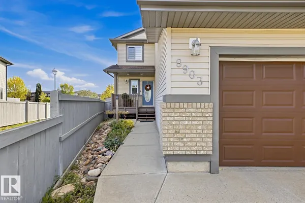 8903 176 AV NW photo 2