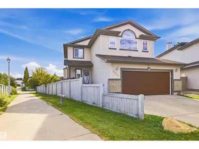 8903 176 AV NW photo 39