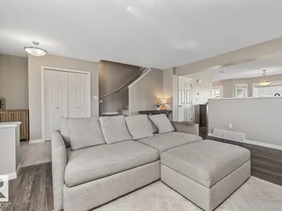 6906 23 AV SW photo 6