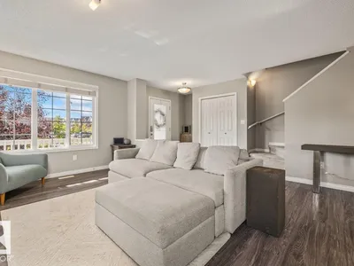 6906 23 AV SW photo 7