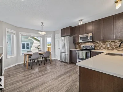 6906 23 AV SW photo 8