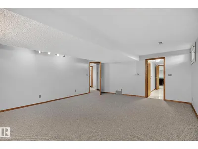 5814 181 ST NW photo 36
