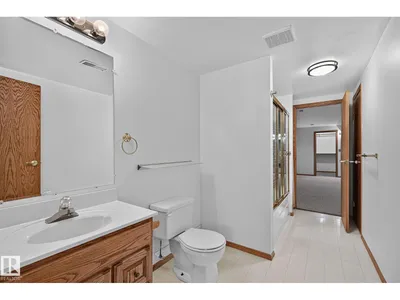 5814 181 ST NW photo 38