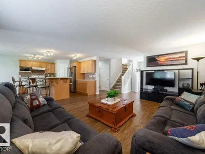 16120 138 ST NW photo 9