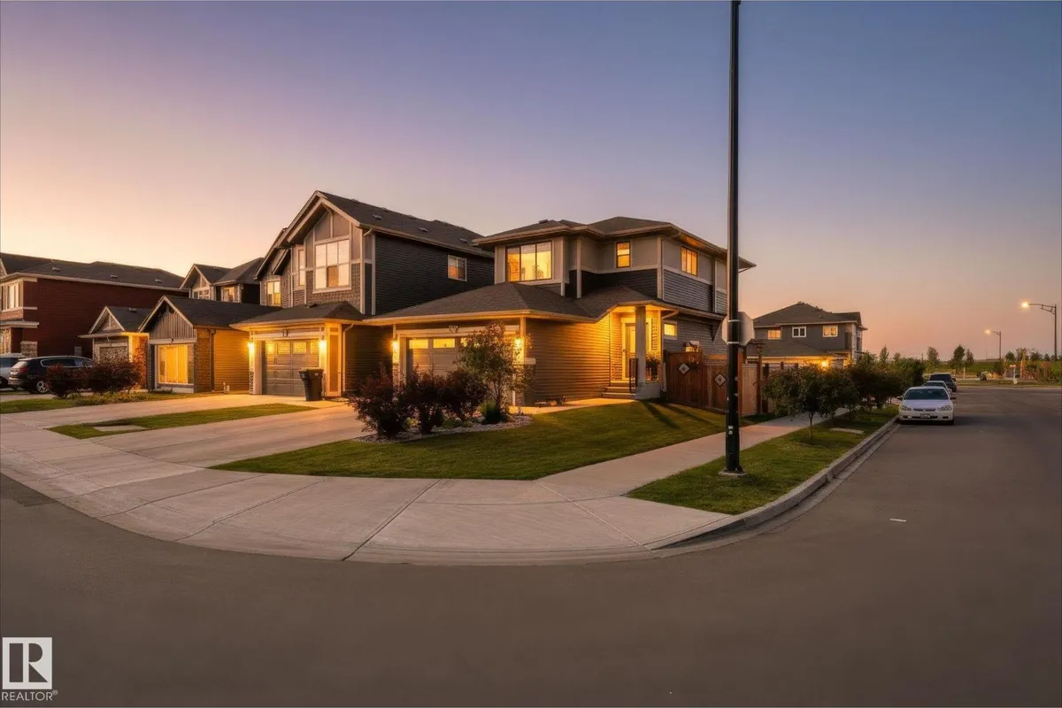 1623 PLUM CI SW exterior