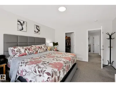 1623 PLUM CI SW photo 21