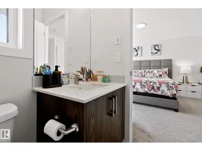 1623 PLUM CI SW photo 23