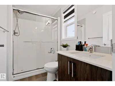 1623 PLUM CI SW photo 24