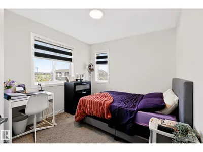 1623 PLUM CI SW photo 25