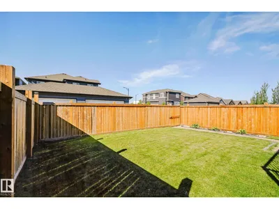 1623 PLUM CI SW photo 44