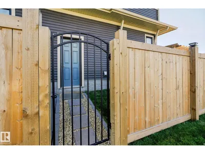 1623 PLUM CI SW photo 49