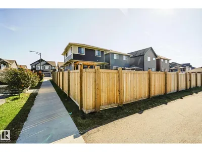 1623 PLUM CI SW photo 51