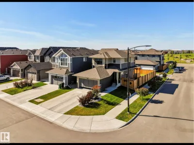 1623 PLUM CI SW photo 53