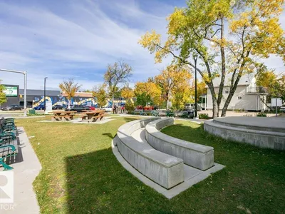 11009 131 ST NW photo 51