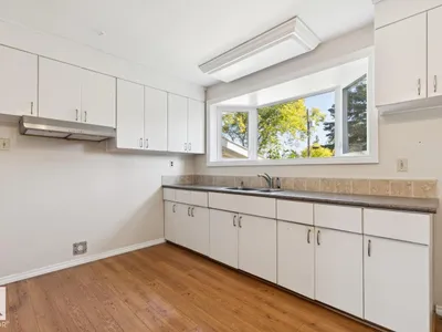 9319 147 ST NW NW photo 23