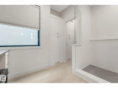 11247 71 AV NW photo 29
