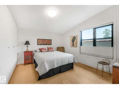11247 71 AV NW photo 47