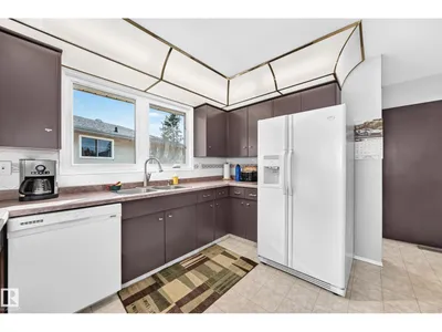 6107 146 AV NW photo 11