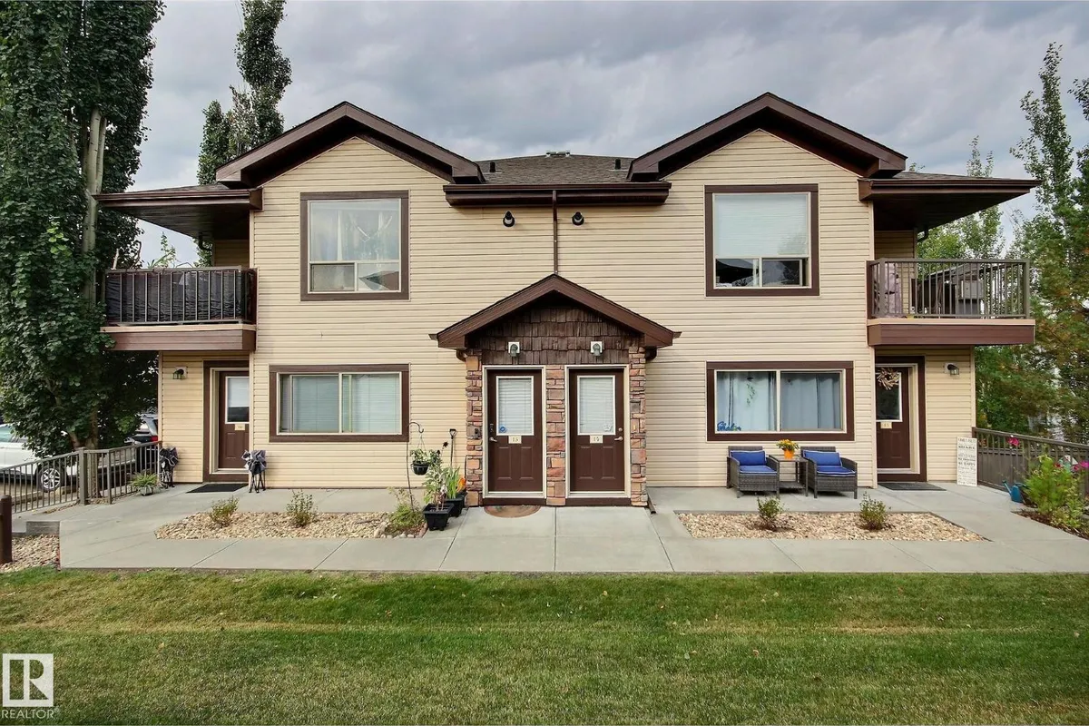 #16 604 62 ST SW exterior