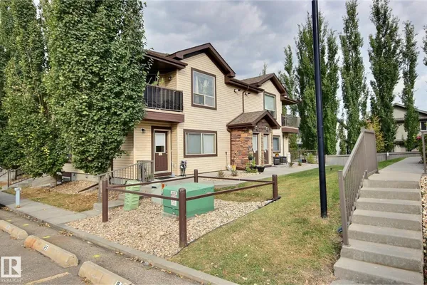 #16 604 62 ST SW photo 2